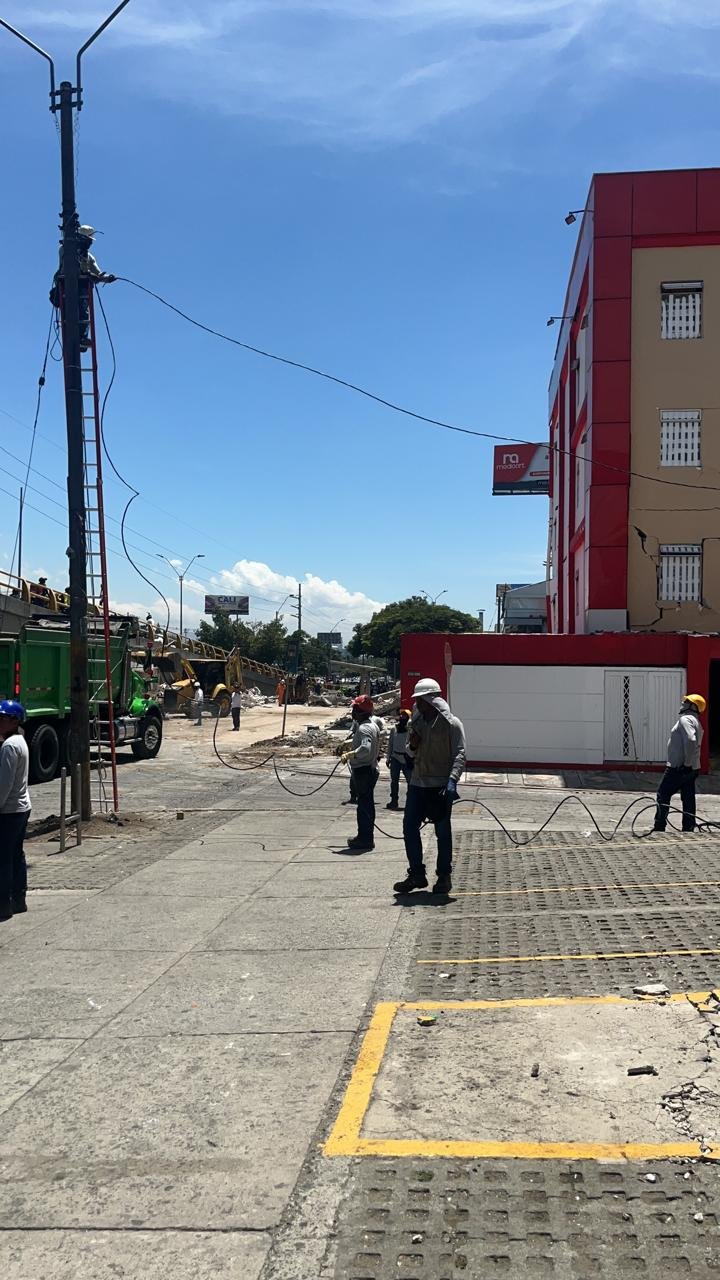 VIWI Ingeniería apoyando labores de iluminación y rescate en Cali - imagen 10
