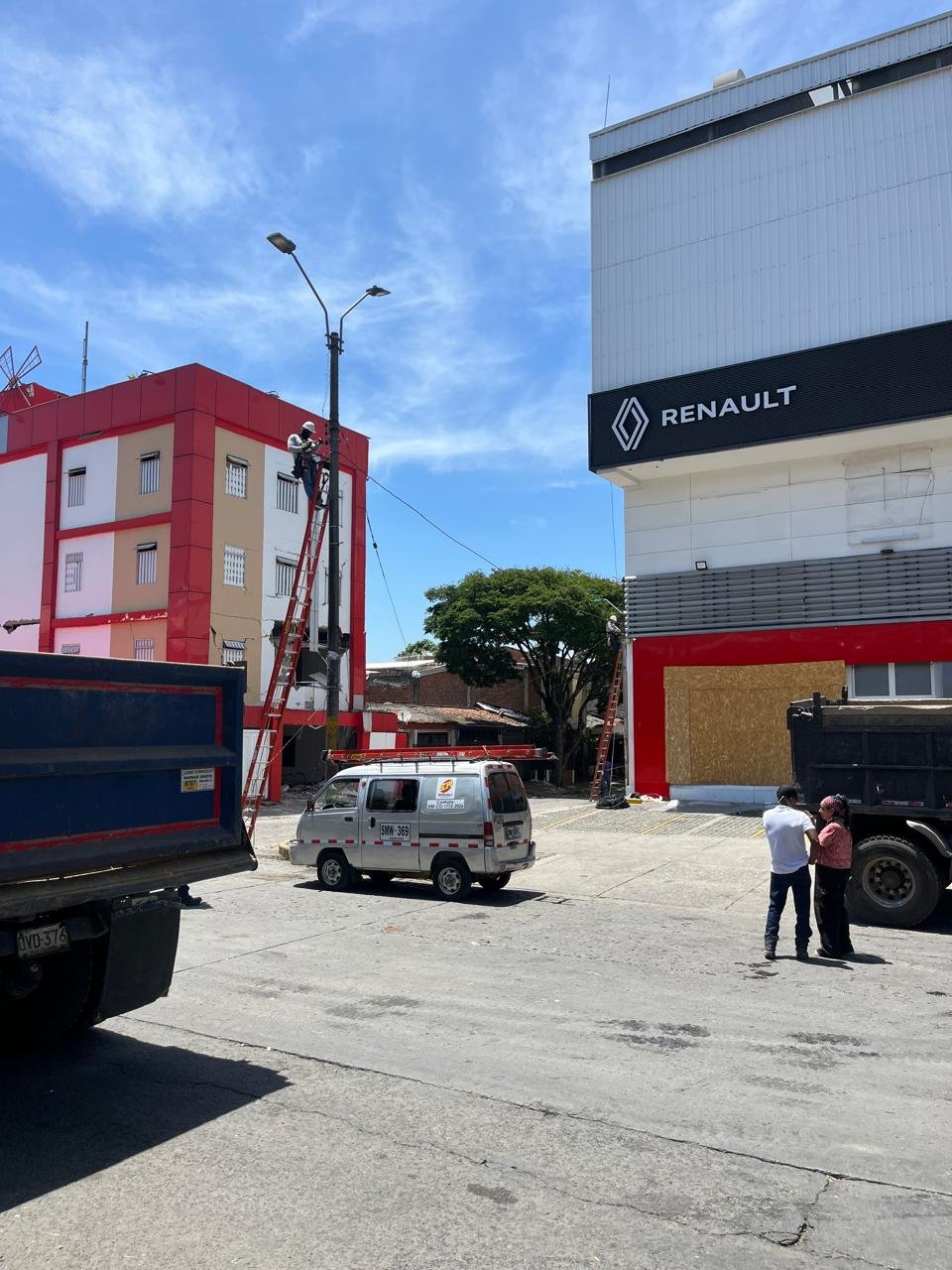 VIWI Ingeniería apoyando labores de iluminación y rescate en Cali - imagen 19