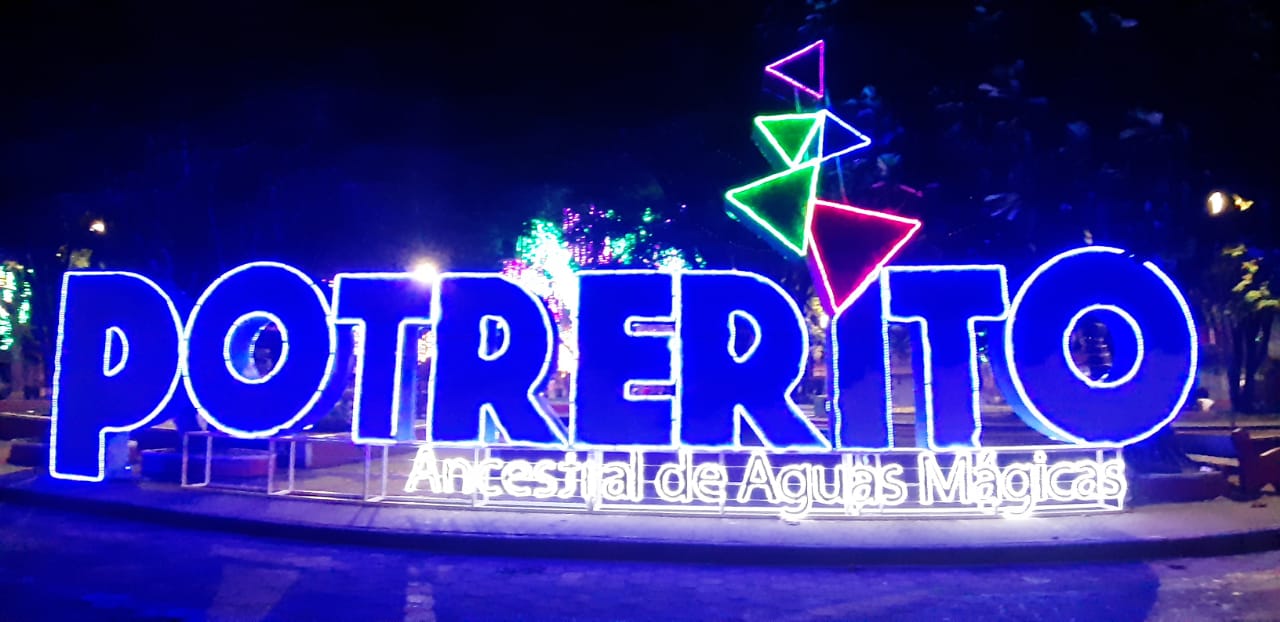 Alumbrado navideño en Potrerito, corregimiento de Jamundí