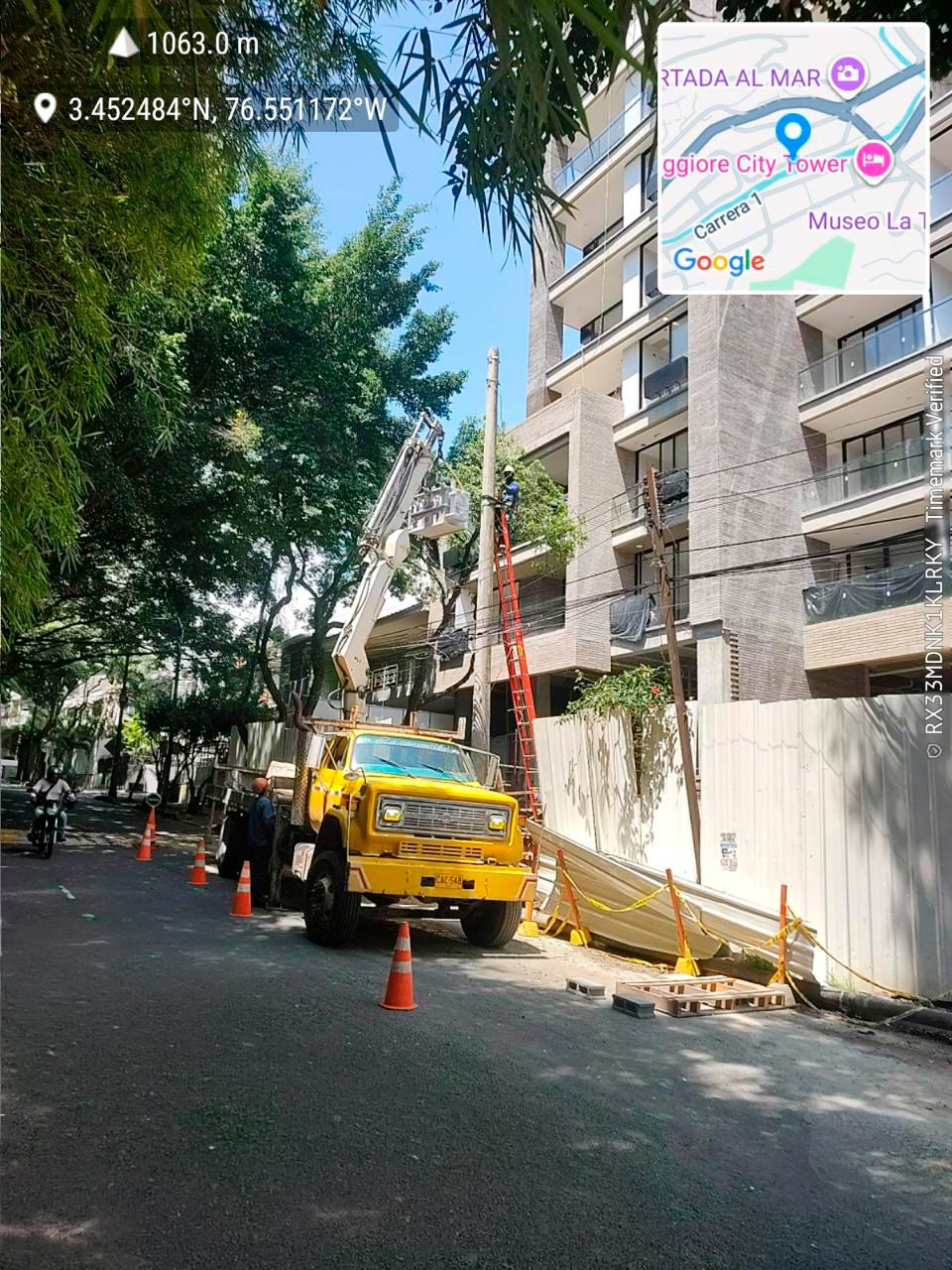 Cámara de energía terminada con tapas para la red de media tensión del Edificio Verde Oeste